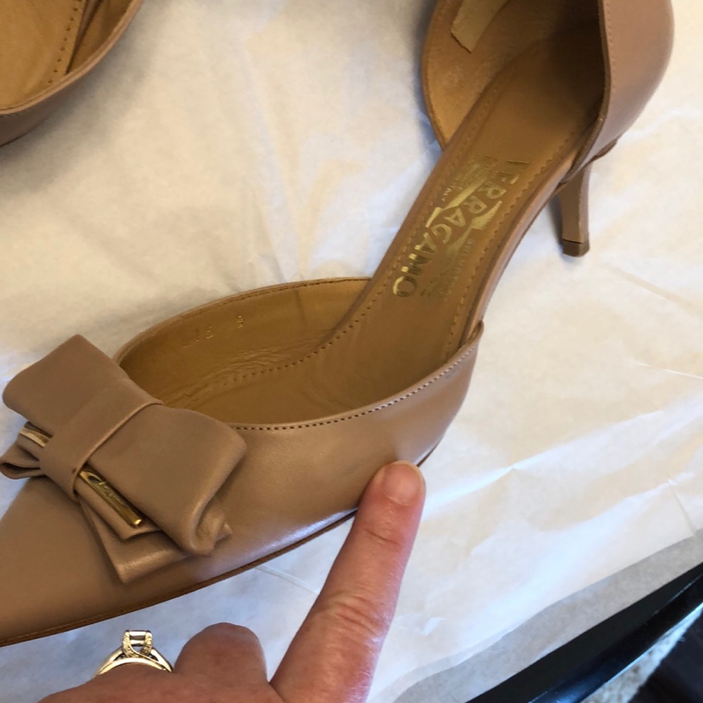 🎉Host Pick🎉 Salvatore Ferragamo Rietta d’Orsay Bow Pumps, Size 9. - Picture 10 of 16